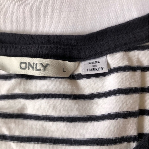 Size Small Tee Bundle - Picture 6 of 10